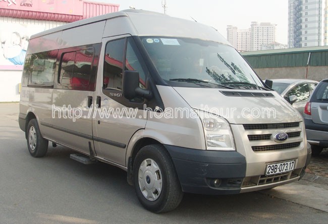 cho thuê xe cưới 16 chỗ Ford Transit uy tín nhất Hà Nội